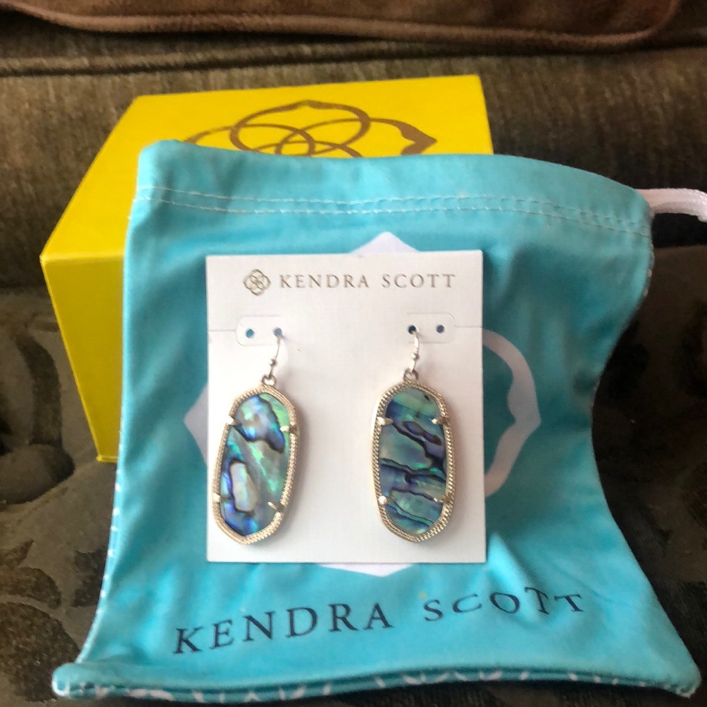 “Kendra Scott” Abalone shell earrings!